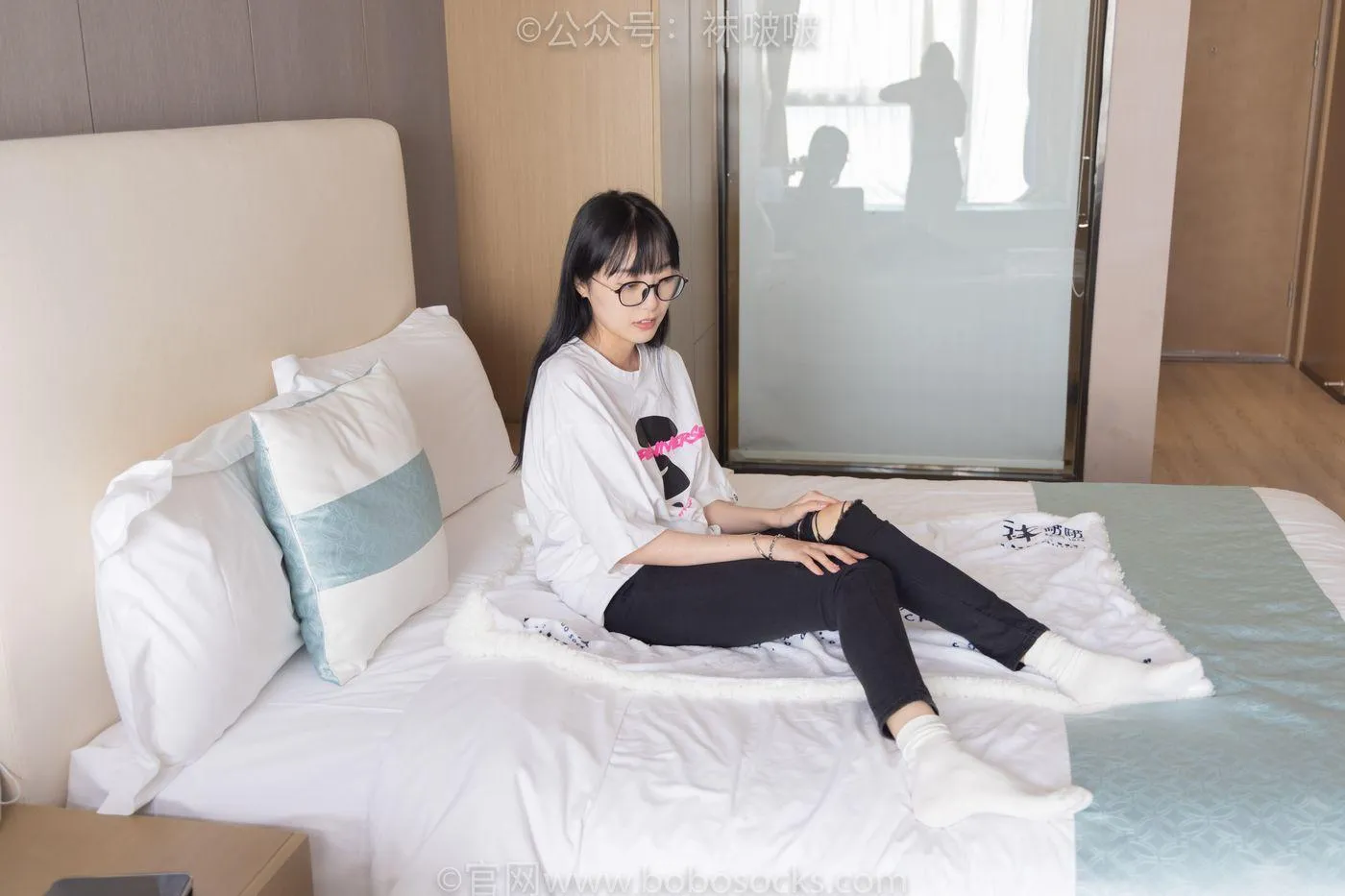 [BoBoSocks袜啵啵]NO.055 稚予-斯凯奇运动鞋、白棉袜、黑棉袜 [139P]插图9